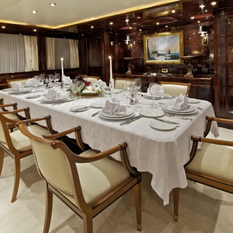 charter_in_greece_orion_dining_area-min.jpg