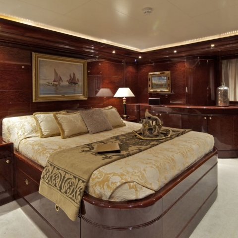 charter_in_greece_orion_master_cabin_2-min.jpg