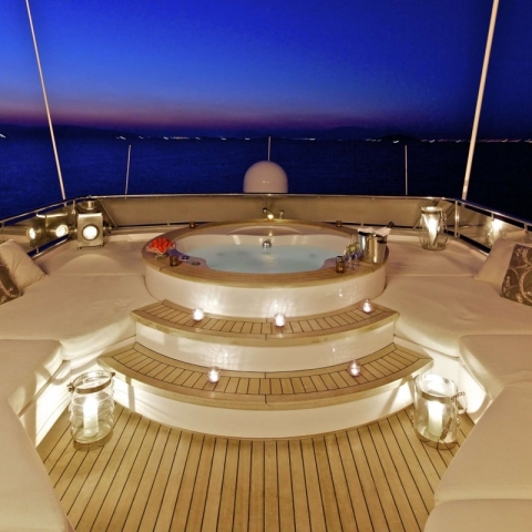 charters_in_greece_orion_sundeck-min.jpg