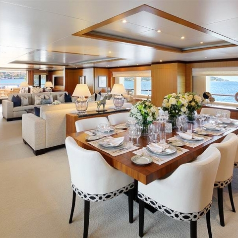 charters_in_mediterranean_andreas_l_-_saloon_and_dining_0-min.jpg