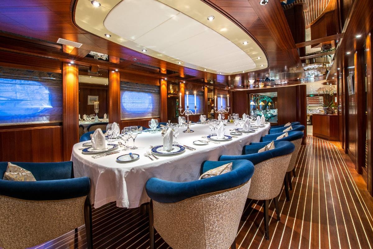 charters_in_mediterranean_lauren_l_-_dining_area.jpg